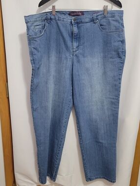 Women's Gloria Vanderbilt Amanda Blue Jeans. Size 20W
